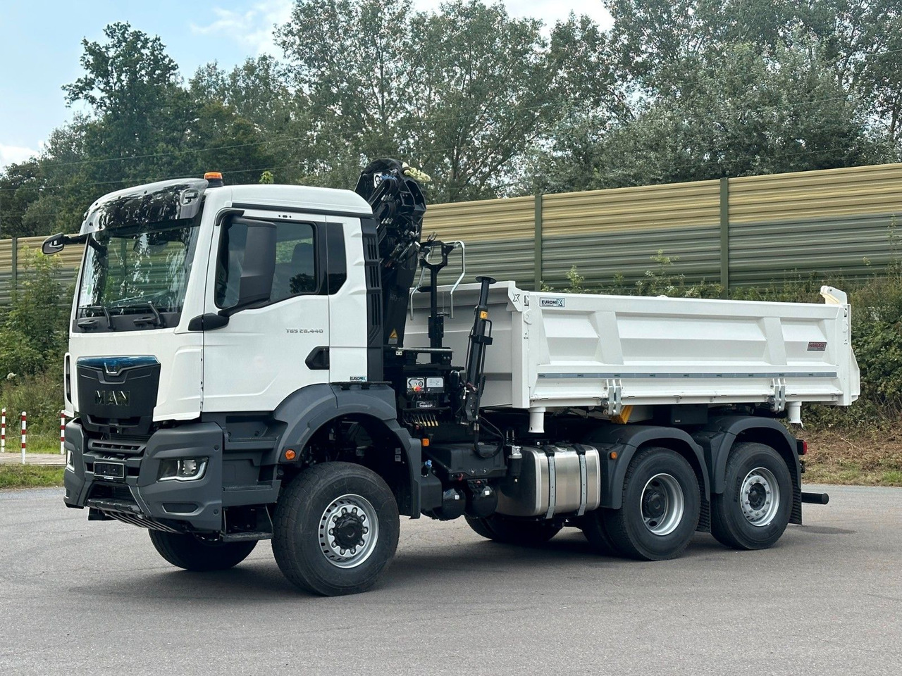MAN TGS 28.440 6x4-4/3-Seiten- Kipper / Hiab 138-3 - Kippiauto kuorma-auto, Nosturiauto: kuva MAN TGS 28.440 6x4-4/3-Seiten- Kipper / Hiab 138-3 - Kippiauto kuorma-auto, Nosturiauto MAN TGS 28.440 6x4-4/3-Seiten- Kipper / Hiab 138-3 - Kippiauto kuorma-auto, Nosturiauto: kuva MAN TGS 28.440 6x4-4/3-Seiten- Kipper / Hiab 138-3 - Kippiauto kuorma-auto, Nosturiauto