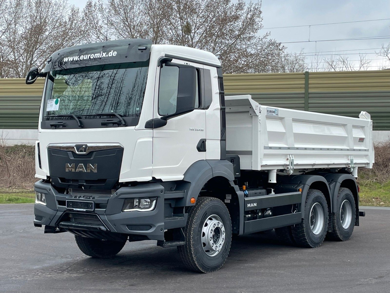 MAN TGS 33.440 6x4 /Euro6 3-Seiten-Kipper EuromixMTP - Kippiauto kuorma-auto: kuva MAN TGS 33.440 6x4 /Euro6 3-Seiten-Kipper EuromixMTP - Kippiauto kuorma-auto MAN TGS 33.440 6x4 /Euro6 3-Seiten-Kipper EuromixMTP - Kippiauto kuorma-auto: kuva MAN TGS 33.440 6x4 /Euro6 3-Seiten-Kipper EuromixMTP - Kippiauto kuorma-auto