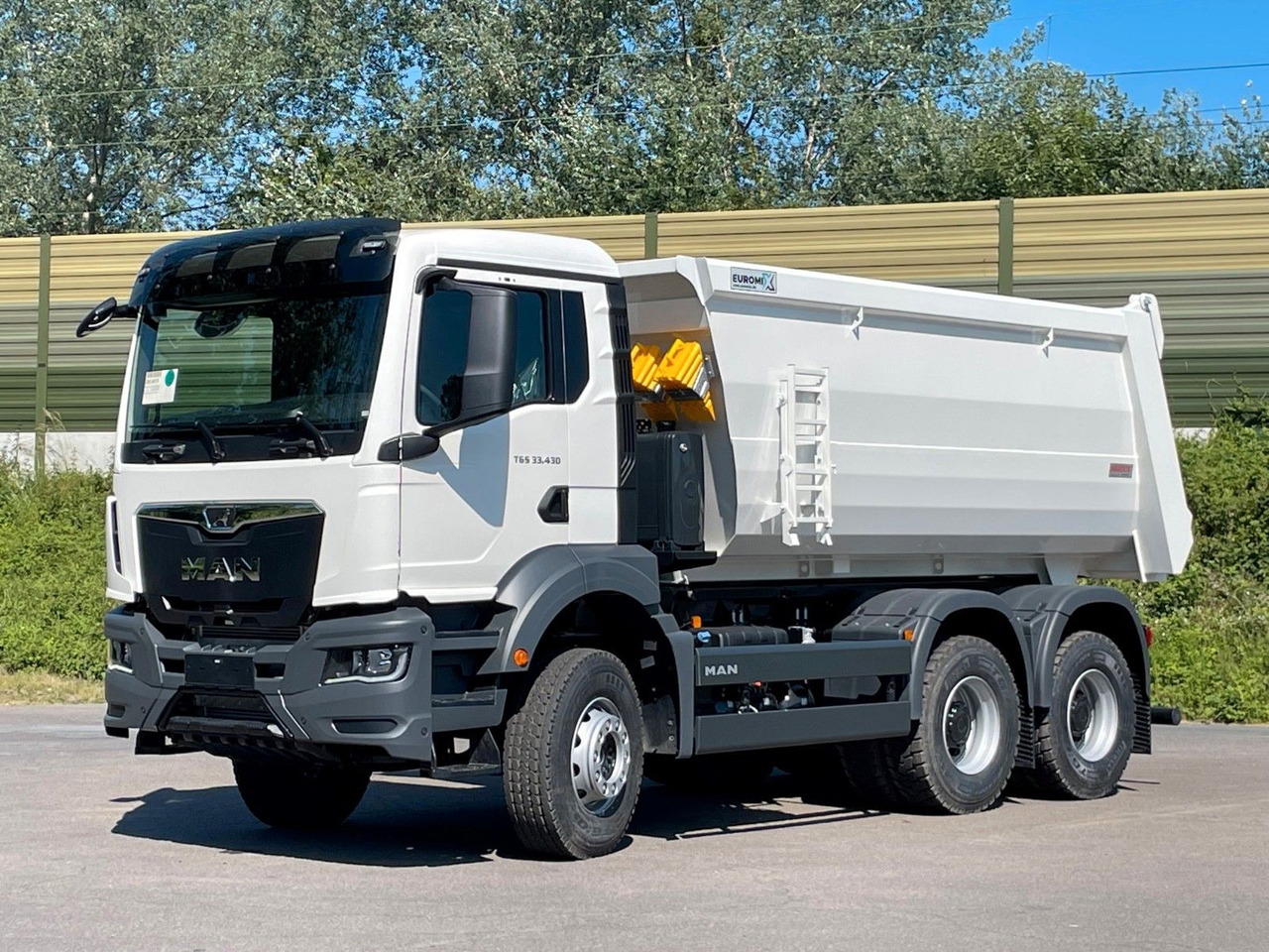 MAN TGS 33.440 6x4/Euro6e EuromixMTP Mulden-Kipper - Kippiauto kuorma-auto: kuva MAN TGS 33.440 6x4/Euro6e EuromixMTP Mulden-Kipper - Kippiauto kuorma-auto MAN TGS 33.440 6x4/Euro6e EuromixMTP Mulden-Kipper - Kippiauto kuorma-auto: kuva MAN TGS 33.440 6x4/Euro6e EuromixMTP Mulden-Kipper - Kippiauto kuorma-auto