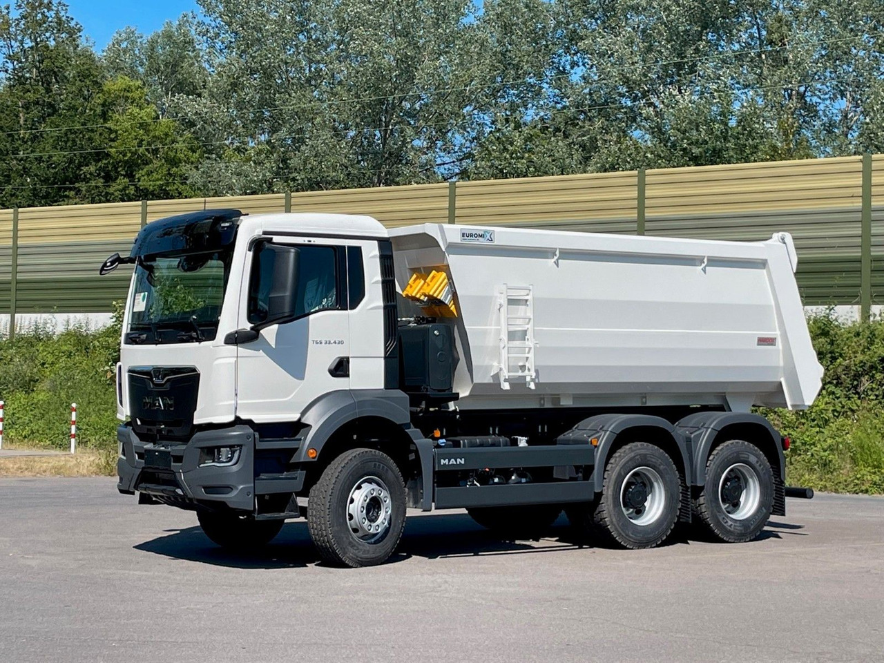 MAN TGS 33.440 6x4/Euro6e EuromixMTP Mulden-Kipper - Kippiauto kuorma-auto: kuva MAN TGS 33.440 6x4/Euro6e EuromixMTP Mulden-Kipper - Kippiauto kuorma-auto MAN TGS 33.440 6x4/Euro6e EuromixMTP Mulden-Kipper - Kippiauto kuorma-auto: kuva MAN TGS 33.440 6x4/Euro6e EuromixMTP Mulden-Kipper - Kippiauto kuorma-auto
