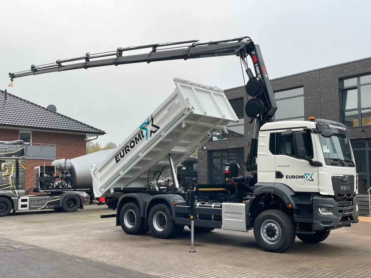 MAN TGS 33.440 6x6 /3-Seiten- Kipper / HIAB 228-6 - Kippiauto kuorma-auto, Nosturiauto: kuva MAN TGS 33.440 6x6 /3-Seiten- Kipper / HIAB 228-6 - Kippiauto kuorma-auto, Nosturiauto MAN TGS 33.440 6x6 /3-Seiten- Kipper / HIAB 228-6 - Kippiauto kuorma-auto, Nosturiauto: kuva MAN TGS 33.440 6x6 /3-Seiten- Kipper / HIAB 228-6 - Kippiauto kuorma-auto, Nosturiauto