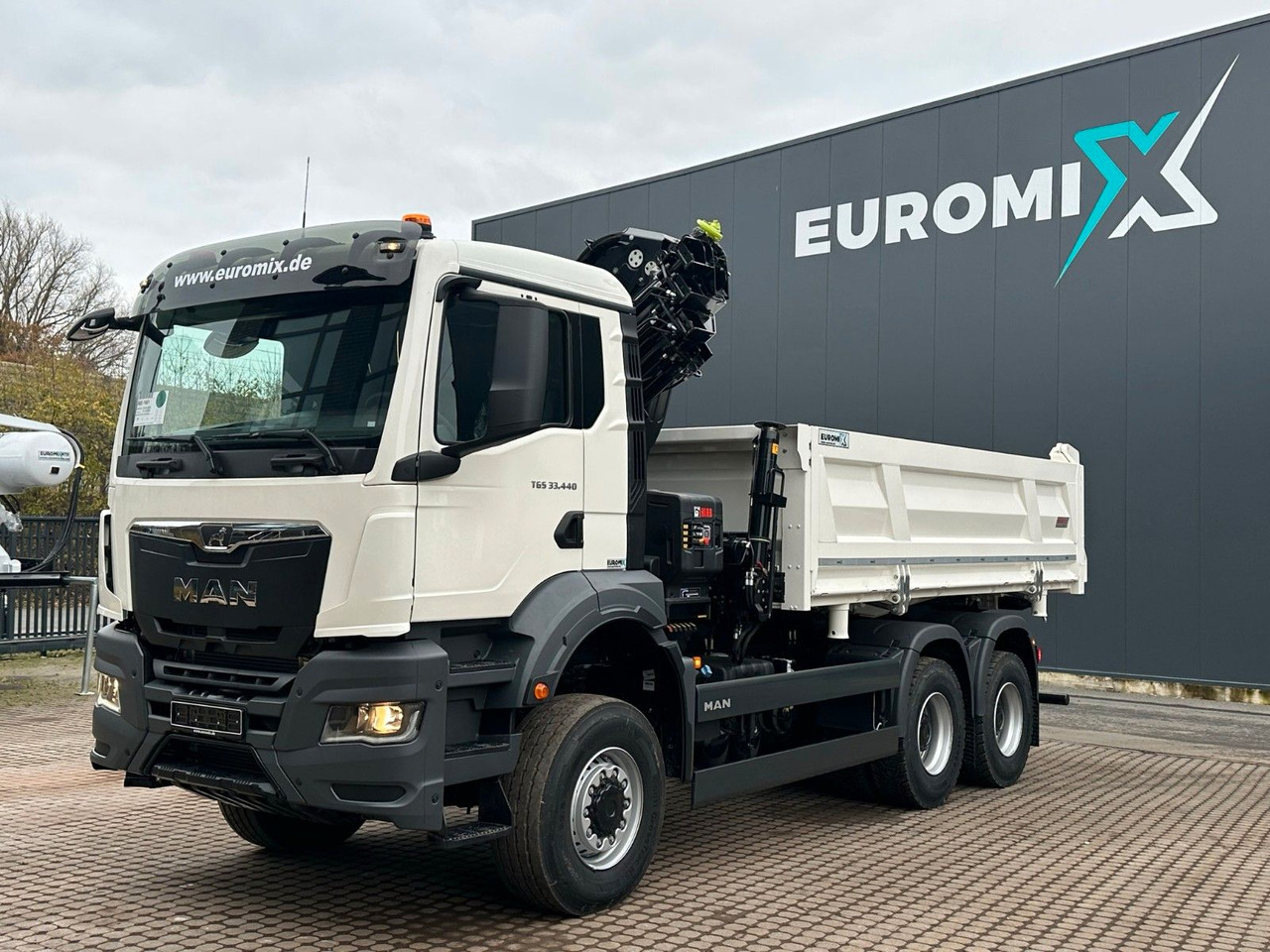 MAN TGS 33.440 6x6 /3-Seiten- Kipper / Kran HIAB 302 MAN TGS 33.440 6x6 /3-Seiten- Kipper / Kran HIAB 302 - Kippiauto kuorma-auto, Nosturiauto: kuva MAN TGS 33.440 6x6 /3-Seiten- Kipper / Kran HIAB 302 MAN TGS 33.440 6x6 /3-Seiten- Kipper / Kran HIAB 302 - Kippiauto kuorma-auto, Nosturiauto MAN TGS 33.440 6x6 /3-Seiten- Kipper / Kran HIAB 302 MAN TGS 33.440 6x6 /3-Seiten- Kipper / Kran HIAB 302 - Kippiauto kuorma-auto, Nosturiauto: kuva MAN TGS 33.440 6x6 /3-Seiten- Kipper / Kran HIAB 302 MAN TGS 33.440 6x6 /3-Seiten- Kipper / Kran HIAB 302 - Kippiauto kuorma-auto, Nosturiauto