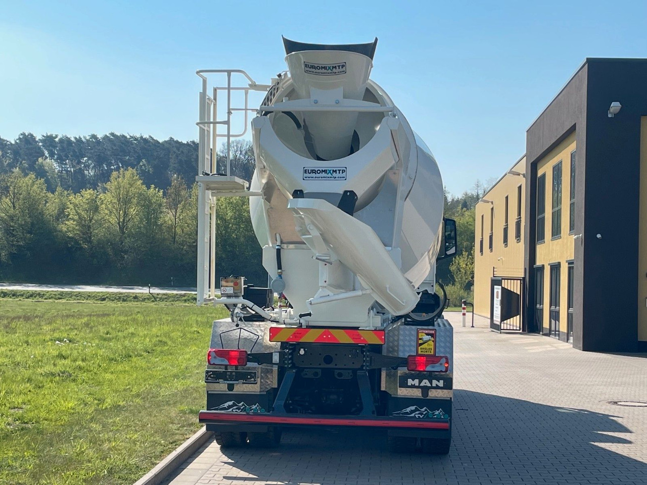 MAN TGS 35.470 8x4 EuromixMTP EM 10 L 10xVORHANDEN - Betoniauto: kuva MAN TGS 35.470 8x4 EuromixMTP EM 10 L 10xVORHANDEN - Betoniauto MAN TGS 35.470 8x4 EuromixMTP EM 10 L 10xVORHANDEN - Betoniauto: kuva MAN TGS 35.470 8x4 EuromixMTP EM 10 L 10xVORHANDEN - Betoniauto