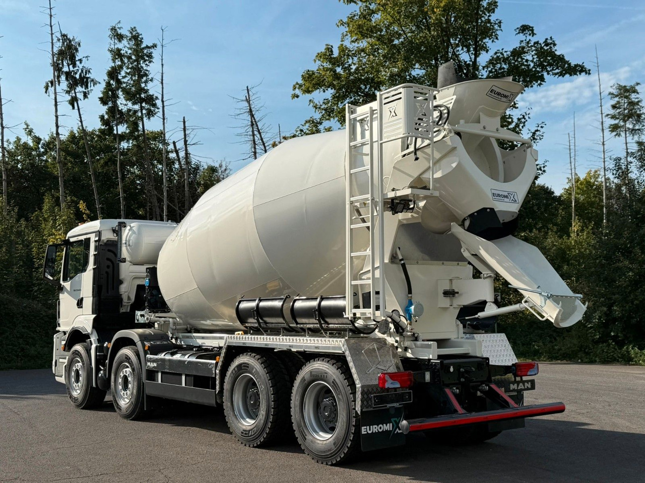 MAN TGS 35.470 BB 8X4 EuromixMTP EM 10 L - Betoniauto: kuva MAN TGS 35.470 BB 8X4 EuromixMTP EM 10 L - Betoniauto MAN TGS 35.470 BB 8X4 EuromixMTP EM 10 L - Betoniauto: kuva MAN TGS 35.470 BB 8X4 EuromixMTP EM 10 L - Betoniauto