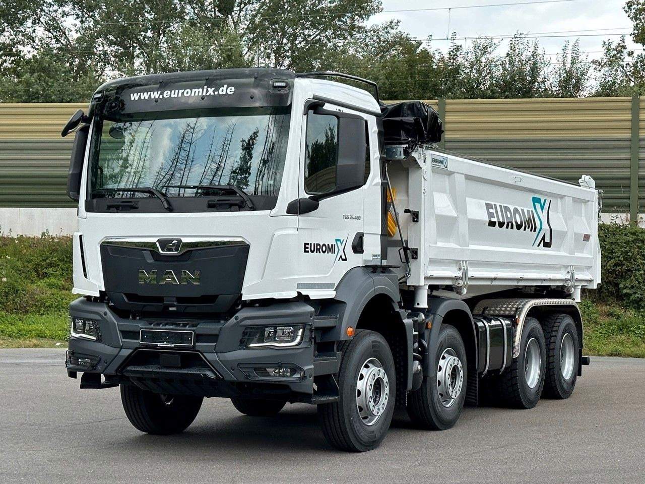 MAN TGS 35.480 8x4 EuromixMTP 3-Seiten-Kipper - Kippiauto kuorma-auto: kuva MAN TGS 35.480 8x4 EuromixMTP 3-Seiten-Kipper - Kippiauto kuorma-auto MAN TGS 35.480 8x4 EuromixMTP 3-Seiten-Kipper - Kippiauto kuorma-auto: kuva MAN TGS 35.480 8x4 EuromixMTP 3-Seiten-Kipper - Kippiauto kuorma-auto