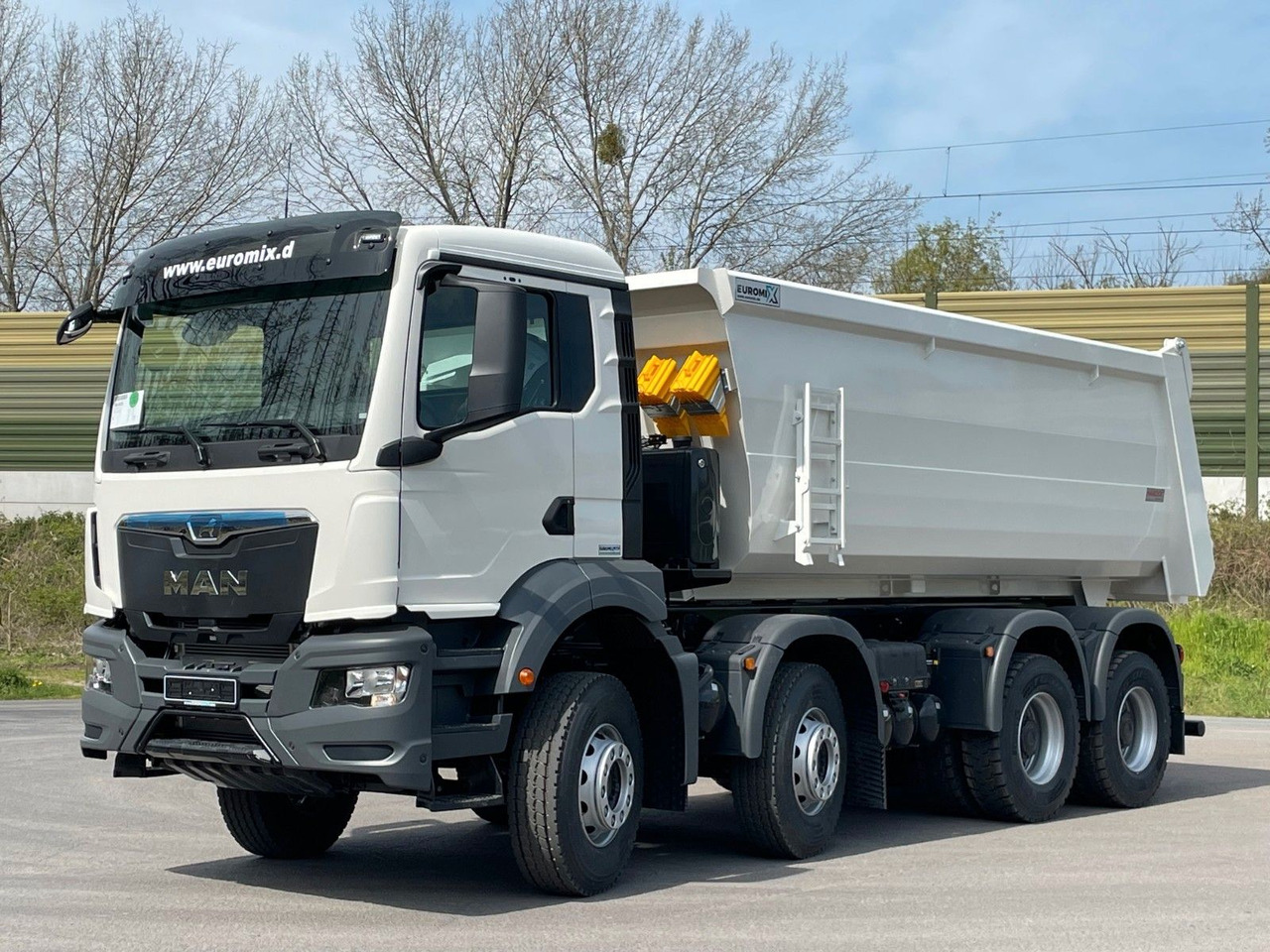 MAN TGS 41.400 8x4 / EUROMIX MTP 20m³/ EURO2 Kipper - Nostovarsi-vaihtolavakuorma kuorma-auto: kuva MAN TGS 41.400 8x4 / EUROMIX MTP 20m³/ EURO2 Kipper - Nostovarsi-vaihtolavakuorma kuorma-auto MAN TGS 41.400 8x4 / EUROMIX MTP 20m³/ EURO2 Kipper - Nostovarsi-vaihtolavakuorma kuorma-auto: kuva MAN TGS 41.400 8x4 / EUROMIX MTP 20m³/ EURO2 Kipper - Nostovarsi-vaihtolavakuorma kuorma-auto