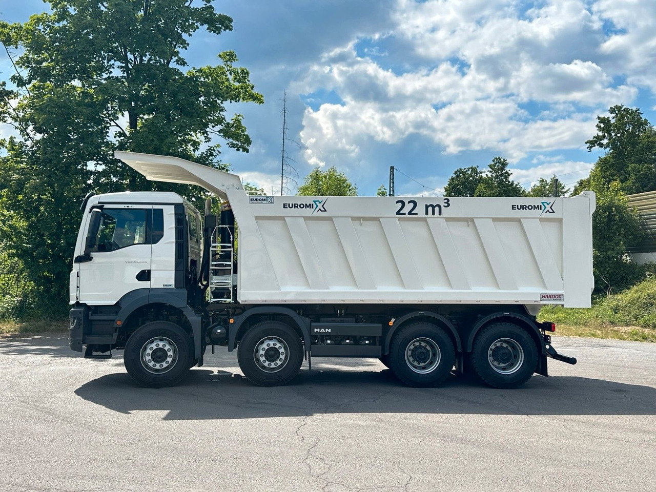 MAN TGS 41.440 8x4 EuromixMTP 22m³ Eckige Mulde - Kippiauto kuorma-auto: kuva MAN TGS 41.440 8x4 EuromixMTP 22m³ Eckige Mulde - Kippiauto kuorma-auto MAN TGS 41.440 8x4 EuromixMTP 22m³ Eckige Mulde - Kippiauto kuorma-auto: kuva MAN TGS 41.440 8x4 EuromixMTP 22m³ Eckige Mulde - Kippiauto kuorma-auto