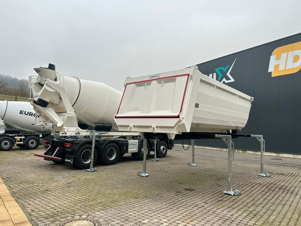 MAN TGS 41.480 8x4 WECHSELSYSTEM KIPPER+MISCHER - Betoniauto, Päällirakenteet-kippiauto: kuva MAN TGS 41.480 8x4 WECHSELSYSTEM KIPPER+MISCHER - Betoniauto, Päällirakenteet-kippiauto MAN TGS 41.480 8x4 WECHSELSYSTEM KIPPER+MISCHER - Betoniauto, Päällirakenteet-kippiauto: kuva MAN TGS 41.480 8x4 WECHSELSYSTEM KIPPER+MISCHER - Betoniauto, Päällirakenteet-kippiauto