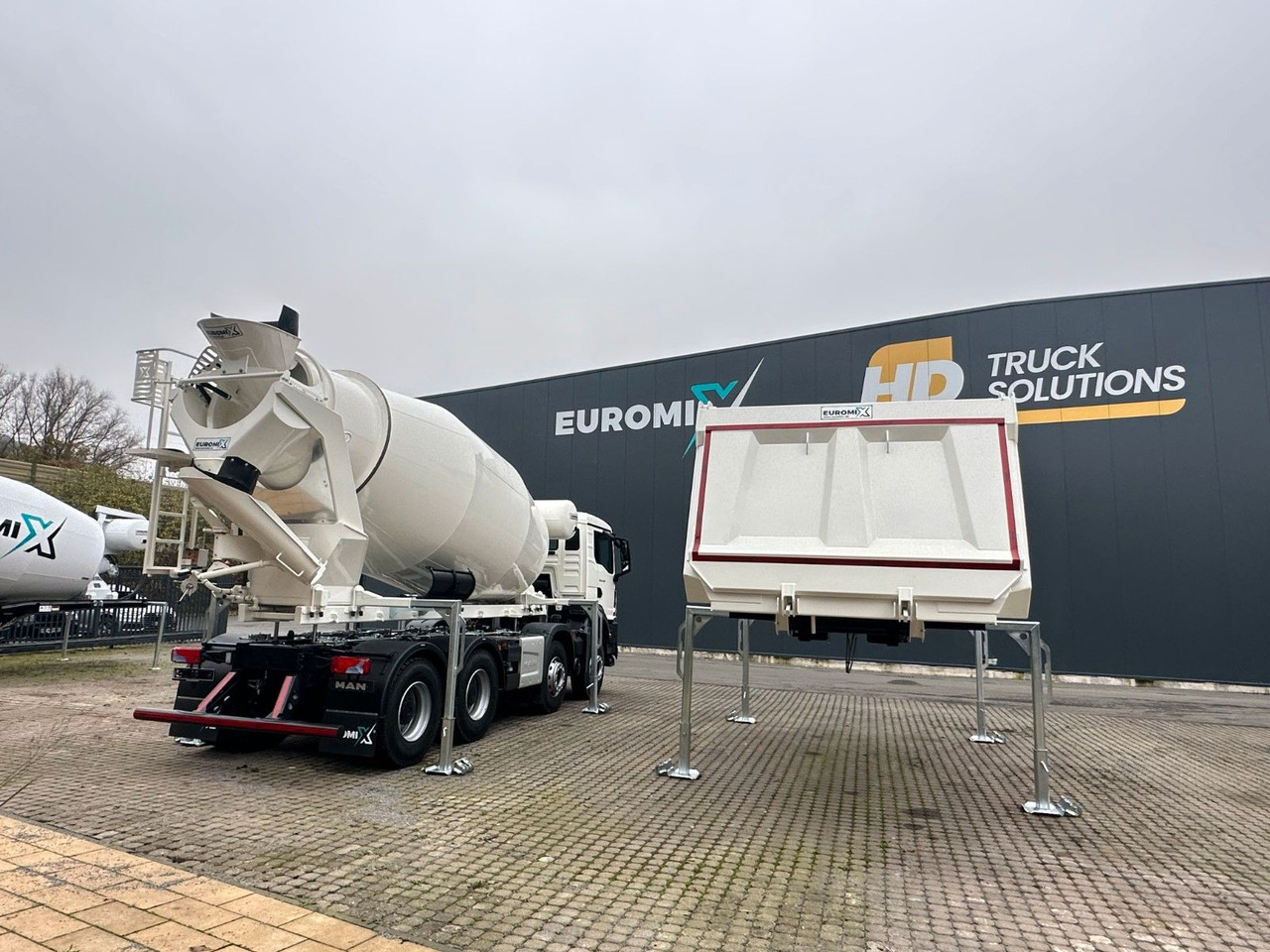 MAN TGS 41.480 8x4 WECHSELSYSTEM KIPPER+MISCHER - Kippiauto kuorma-auto: kuva MAN TGS 41.480 8x4 WECHSELSYSTEM KIPPER+MISCHER - Kippiauto kuorma-auto MAN TGS 41.480 8x4 WECHSELSYSTEM KIPPER+MISCHER - Kippiauto kuorma-auto: kuva MAN TGS 41.480 8x4 WECHSELSYSTEM KIPPER+MISCHER - Kippiauto kuorma-auto