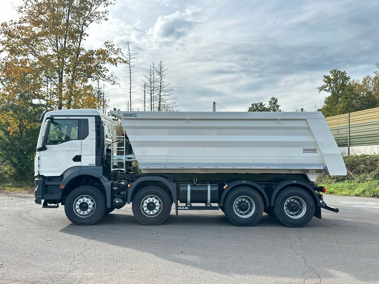 MAN TGS 41.480 BB 8X4 Euromix Mulden Kipper HARDOX - Kippiauto kuorma-auto: kuva MAN TGS 41.480 BB 8X4 Euromix Mulden Kipper HARDOX - Kippiauto kuorma-auto MAN TGS 41.480 BB 8X4 Euromix Mulden Kipper HARDOX - Kippiauto kuorma-auto: kuva MAN TGS 41.480 BB 8X4 Euromix Mulden Kipper HARDOX - Kippiauto kuorma-auto