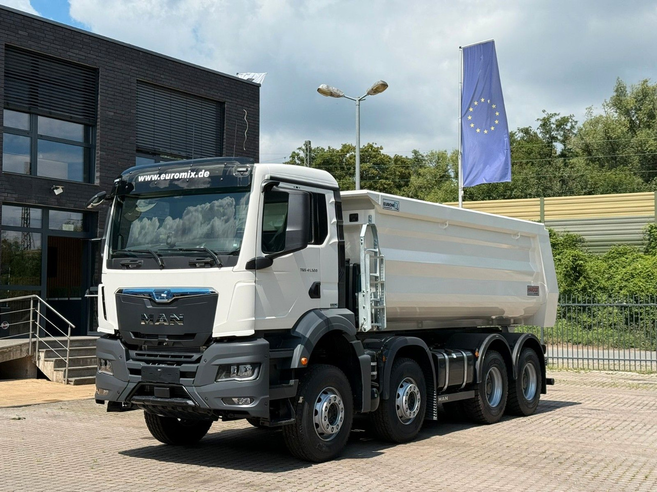 MAN TGS 41.520 BB 8X4 Euromix MuldenKipper Retarder - Kippiauto kuorma-auto: kuva MAN TGS 41.520 BB 8X4 Euromix MuldenKipper Retarder - Kippiauto kuorma-auto MAN TGS 41.520 BB 8X4 Euromix MuldenKipper Retarder - Kippiauto kuorma-auto: kuva MAN TGS 41.520 BB 8X4 Euromix MuldenKipper Retarder - Kippiauto kuorma-auto