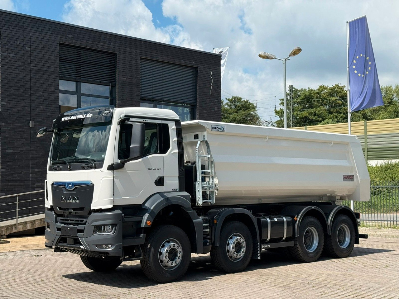 MAN TGS 41.520 BB 8X4 Euromix MuldenKipper Retarder - Kippiauto kuorma-auto: kuva MAN TGS 41.520 BB 8X4 Euromix MuldenKipper Retarder - Kippiauto kuorma-auto MAN TGS 41.520 BB 8X4 Euromix MuldenKipper Retarder - Kippiauto kuorma-auto: kuva MAN TGS 41.520 BB 8X4 Euromix MuldenKipper Retarder - Kippiauto kuorma-auto
