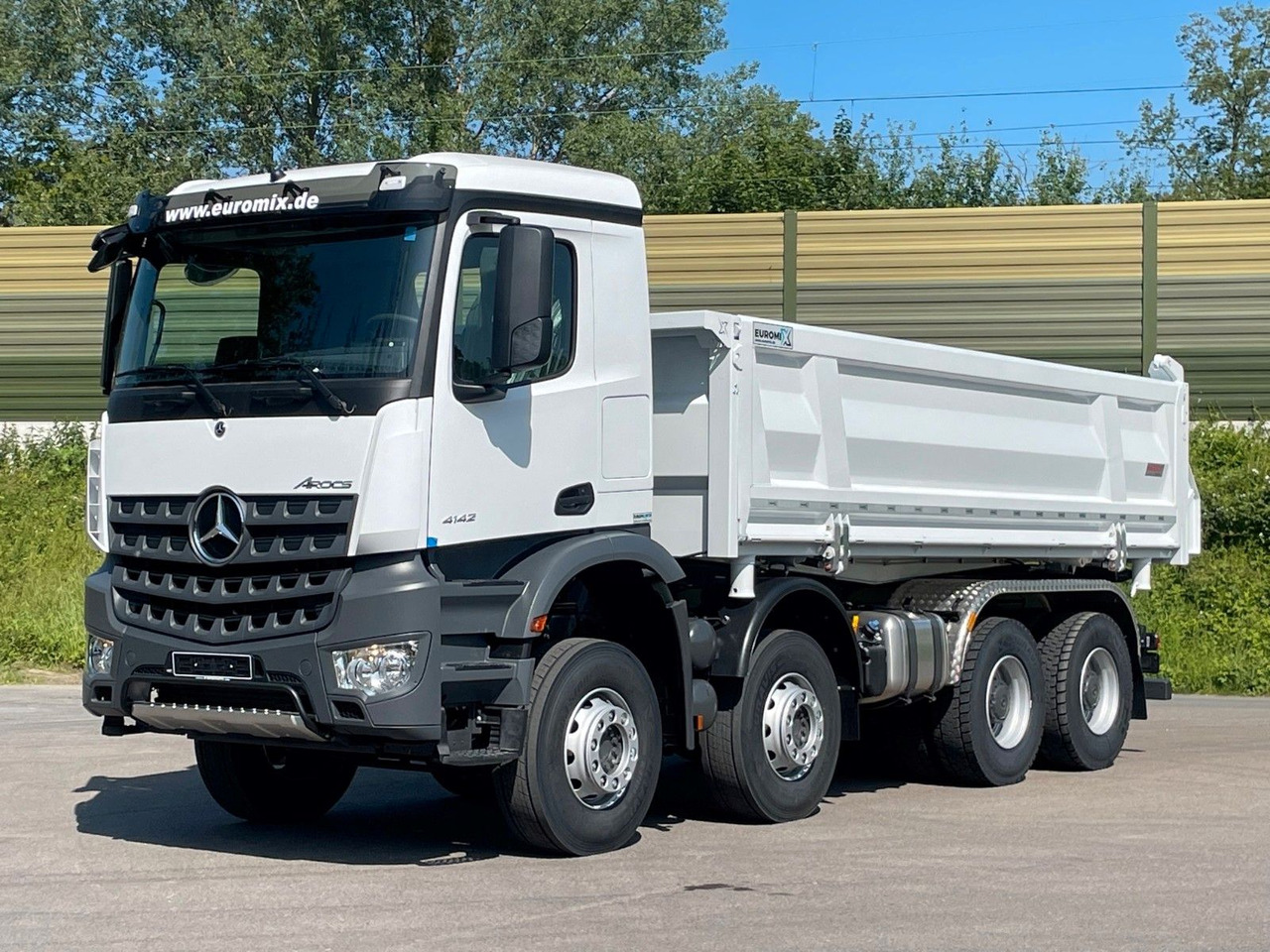 Mercedes-Benz 4145 8X4 Euromix EMT 3-Seiten-Kipper - Kippiauto kuorma-auto: kuva Mercedes-Benz 4145 8X4 Euromix EMT 3-Seiten-Kipper - Kippiauto kuorma-auto Mercedes-Benz 4145 8X4 Euromix EMT 3-Seiten-Kipper - Kippiauto kuorma-auto: kuva Mercedes-Benz 4145 8X4 Euromix EMT 3-Seiten-Kipper - Kippiauto kuorma-auto