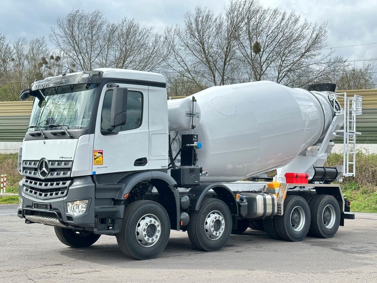 Mercedes-Benz 4145 8X4 EuromixMTP EM 10 Fahrmischer - Betoniauto: kuva Mercedes-Benz 4145 8X4 EuromixMTP EM 10 Fahrmischer - Betoniauto Mercedes-Benz 4145 8X4 EuromixMTP EM 10 Fahrmischer - Betoniauto: kuva Mercedes-Benz 4145 8X4 EuromixMTP EM 10 Fahrmischer - Betoniauto