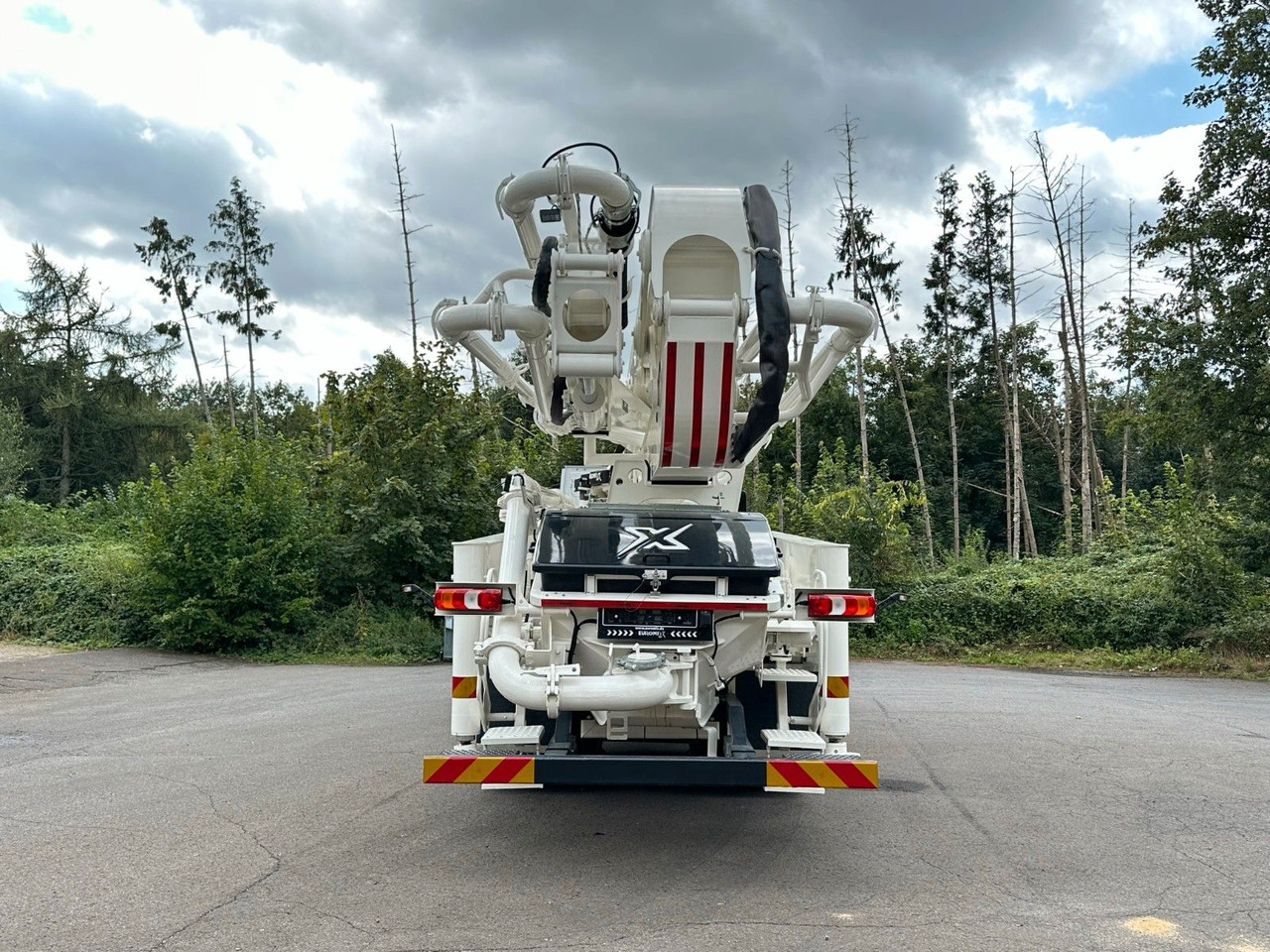 Leasing  Mercedes-Benz Arocs 5 4142  8x4 SWAN TSP 47-5 160RZ ( 47m ) Mercedes-Benz Arocs 5 4142  8x4 SWAN TSP 47-5 160RZ ( 47m ): kuva Leasing  Mercedes-Benz Arocs 5 4142  8x4 SWAN TSP 47-5 160RZ ( 47m ) Mercedes-Benz Arocs 5 4142  8x4 SWAN TSP 47-5 160RZ ( 47m )