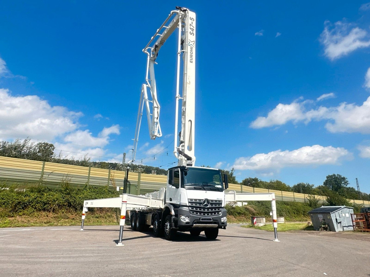 Leasing  Mercedes-Benz Arocs 5 4142  8x4 SWAN TSP 47-5 160RZ ( 47m ) Mercedes-Benz Arocs 5 4142  8x4 SWAN TSP 47-5 160RZ ( 47m ): kuva Leasing  Mercedes-Benz Arocs 5 4142  8x4 SWAN TSP 47-5 160RZ ( 47m ) Mercedes-Benz Arocs 5 4142  8x4 SWAN TSP 47-5 160RZ ( 47m )
