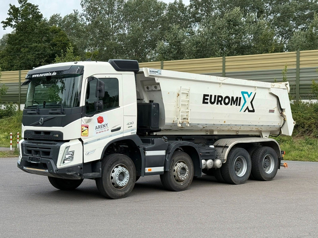Volvo FMX 430 8X4 EuromixMTP 16m³ Hydraulische Klappe - Kippiauto kuorma-auto: kuva Volvo FMX 430 8X4 EuromixMTP 16m³ Hydraulische Klappe - Kippiauto kuorma-auto Volvo FMX 430 8X4 EuromixMTP 16m³ Hydraulische Klappe - Kippiauto kuorma-auto: kuva Volvo FMX 430 8X4 EuromixMTP 16m³ Hydraulische Klappe - Kippiauto kuorma-auto