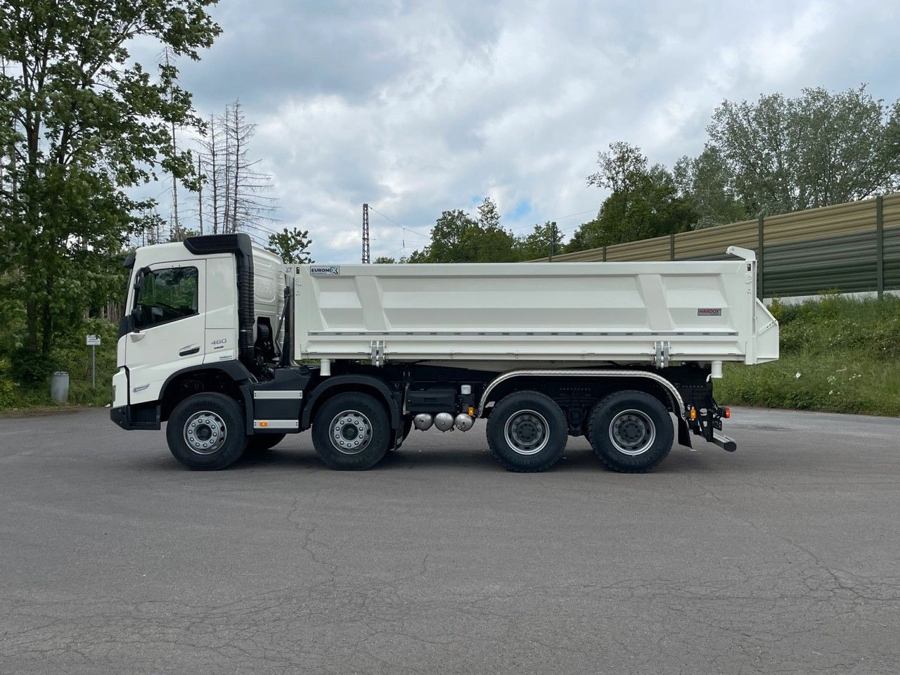 Volvo FMX 460 8x4 / WECHSELSYSTEM KIPPER+MISCHER Volvo FMX 460 8x4 / WECHSELSYSTEM KIPPER+MISCHER - Betoniauto: kuva Volvo FMX 460 8x4 / WECHSELSYSTEM KIPPER+MISCHER Volvo FMX 460 8x4 / WECHSELSYSTEM KIPPER+MISCHER - Betoniauto Volvo FMX 460 8x4 / WECHSELSYSTEM KIPPER+MISCHER Volvo FMX 460 8x4 / WECHSELSYSTEM KIPPER+MISCHER - Betoniauto: kuva Volvo FMX 460 8x4 / WECHSELSYSTEM KIPPER+MISCHER Volvo FMX 460 8x4 / WECHSELSYSTEM KIPPER+MISCHER - Betoniauto