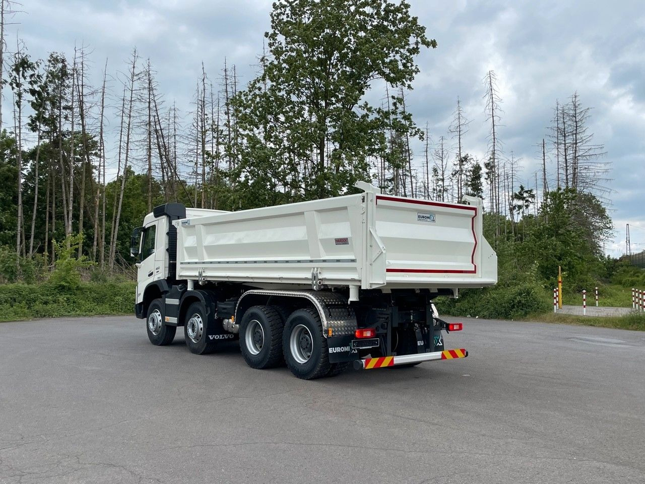 Volvo FMX 500 8X4 Retarder EuromixMTP Kipper - Kippiauto kuorma-auto: kuva Volvo FMX 500 8X4 Retarder EuromixMTP Kipper - Kippiauto kuorma-auto Volvo FMX 500 8X4 Retarder EuromixMTP Kipper - Kippiauto kuorma-auto: kuva Volvo FMX 500 8X4 Retarder EuromixMTP Kipper - Kippiauto kuorma-auto