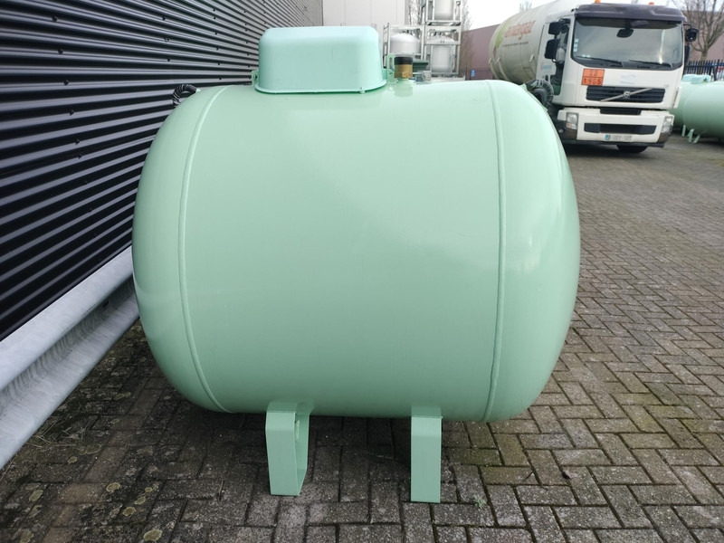 De Visser Propaan/Butaan LPG Tank 1600 L (0.8 ton) Gastank - Gas, Gaz, LPG, GPL, Propane, Butane tanks aboveground Ø 1250mm including tank fittings Tanks are built according to DIN EN 12542, with high quality steel. - Polttoainetankki - Kuorma-auto: kuva De Visser Propaan/Butaan LPG Tank 1600 L (0.8 ton) Gastank - Gas, Gaz, LPG, GPL, Propane, Butane tanks aboveground Ø 1250mm including tank fittings Tanks are built according to DIN EN 12542, with high quality steel. - Polttoainetankki - Kuorma-auto De Visser Propaan/Butaan LPG Tank 1600 L (0.8 ton) Gastank - Gas, Gaz, LPG, GPL, Propane, Butane tanks aboveground Ø 1250mm including tank fittings Tanks are built according to DIN EN 12542, with high quality steel. - Polttoainetankki - Kuorma-auto: kuva De Visser Propaan/Butaan LPG Tank 1600 L (0.8 ton) Gastank - Gas, Gaz, LPG, GPL, Propane, Butane tanks aboveground Ø 1250mm including tank fittings Tanks are built according to DIN EN 12542, with high quality steel. - Polttoainetankki - Kuorma-auto