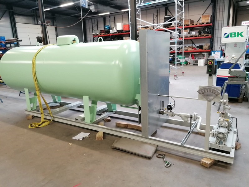 New skid installation 4850 L (4.8 m3) different setups multiple pieces available for sale Gas, lpg, gpl, gaz, propane, butane propane refilling station is used to refill cylinders, suitable for limited land and space. - Polttoainetankki: kuva New skid installation 4850 L (4.8 m3) different setups multiple pieces available for sale Gas, lpg, gpl, gaz, propane, butane propane refilling station is used to refill cylinders, suitable for limited land and space. - Polttoainetankki New skid installation 4850 L (4.8 m3) different setups multiple pieces available for sale Gas, lpg, gpl, gaz, propane, butane propane refilling station is used to refill cylinders, suitable for limited land and space. - Polttoainetankki: kuva New skid installation 4850 L (4.8 m3) different setups multiple pieces available for sale Gas, lpg, gpl, gaz, propane, butane propane refilling station is used to refill cylinders, suitable for limited land and space. - Polttoainetankki