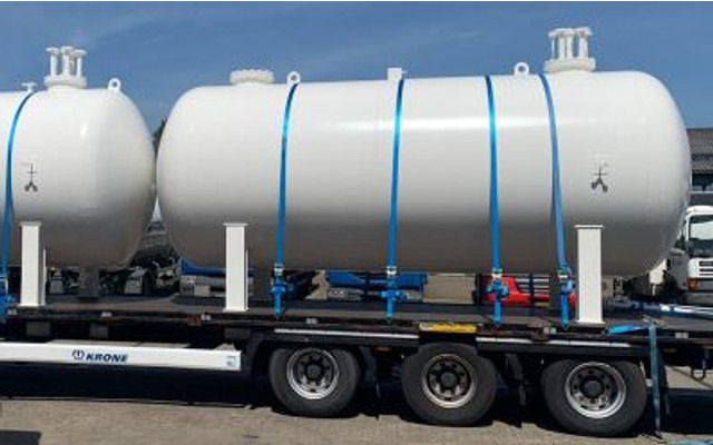 Propaan/Butaan LPG gastank 20m3 (10 ton) Used gas tank 20m3 Ø 2200 Aboveground and underground Gas,Gaz, LPG ID 1.013 - Polttoainetankki - Kuorma-auto: kuva Propaan/Butaan LPG gastank 20m3 (10 ton) Used gas tank 20m3 Ø 2200 Aboveground and underground Gas,Gaz, LPG ID 1.013 - Polttoainetankki - Kuorma-auto Propaan/Butaan LPG gastank 20m3 (10 ton) Used gas tank 20m3 Ø 2200 Aboveground and underground Gas,Gaz, LPG ID 1.013 - Polttoainetankki - Kuorma-auto: kuva Propaan/Butaan LPG gastank 20m3 (10 ton) Used gas tank 20m3 Ø 2200 Aboveground and underground Gas,Gaz, LPG ID 1.013 - Polttoainetankki - Kuorma-auto