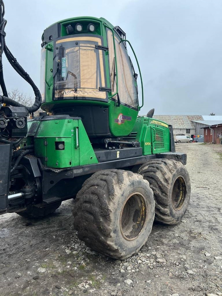 John Deere 1010 E - Kuormatraktori: kuva John Deere 1010 E - Kuormatraktori John Deere 1010 E - Kuormatraktori: kuva John Deere 1010 E - Kuormatraktori