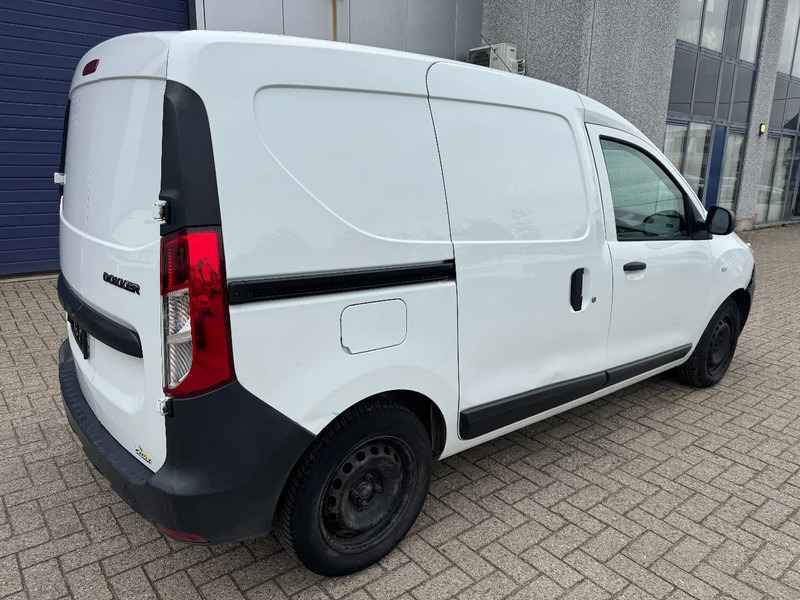 Dacia Dokker **55Kw-EURO6D-AIRCO** - Pieni pakettiauto: kuva Dacia Dokker **55Kw-EURO6D-AIRCO** - Pieni pakettiauto Dacia Dokker **55Kw-EURO6D-AIRCO** - Pieni pakettiauto: kuva Dacia Dokker **55Kw-EURO6D-AIRCO** - Pieni pakettiauto