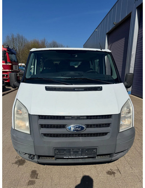 Ford **9PLACES-9SEATS** - Minibussi, Pikkubussi: kuva Ford **9PLACES-9SEATS** - Minibussi, Pikkubussi Ford **9PLACES-9SEATS** - Minibussi, Pikkubussi: kuva Ford **9PLACES-9SEATS** - Minibussi, Pikkubussi