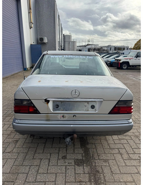 Mercedes-Benz 200-serie **W124-BELGIAN CAR** - Sedan: kuva Mercedes-Benz 200-serie **W124-BELGIAN CAR** - Sedan Mercedes-Benz 200-serie **W124-BELGIAN CAR** - Sedan: kuva Mercedes-Benz 200-serie **W124-BELGIAN CAR** - Sedan