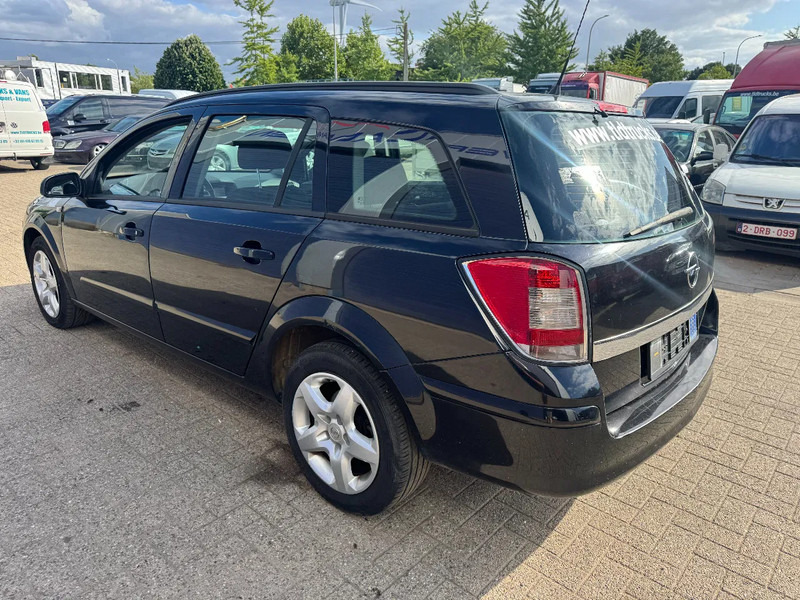 Opel Astra **1700CDTI-AIRCO-EURO 4** - Farmari: kuva Opel Astra **1700CDTI-AIRCO-EURO 4** - Farmari Opel Astra **1700CDTI-AIRCO-EURO 4** - Farmari: kuva Opel Astra **1700CDTI-AIRCO-EURO 4** - Farmari