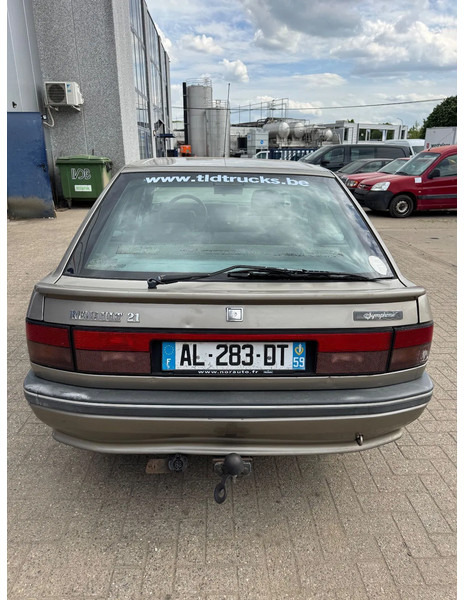 Renault 21 **PETROL-ESSENCE** - Sedan: kuva Renault 21 **PETROL-ESSENCE** - Sedan Renault 21 **PETROL-ESSENCE** - Sedan: kuva Renault 21 **PETROL-ESSENCE** - Sedan