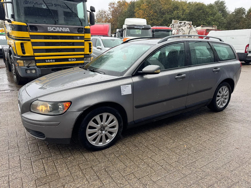 Volvo V50 **AIRCO-BELGIAN CAR** - Henkilöauto: kuva Volvo V50 **AIRCO-BELGIAN CAR** - Henkilöauto Volvo V50 **AIRCO-BELGIAN CAR** - Henkilöauto: kuva Volvo V50 **AIRCO-BELGIAN CAR** - Henkilöauto
