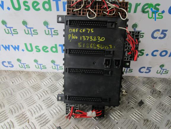 DAF CF 75/85 FUSEBOARD PART NO 1373830/518685003/01 - Sähköjärjestelmä - Kuorma-auto: kuva DAF CF 75/85 FUSEBOARD PART NO 1373830/518685003/01 - Sähköjärjestelmä - Kuorma-auto DAF CF 75/85 FUSEBOARD PART NO 1373830/518685003/01 - Sähköjärjestelmä - Kuorma-auto: kuva DAF CF 75/85 FUSEBOARD PART NO 1373830/518685003/01 - Sähköjärjestelmä - Kuorma-auto