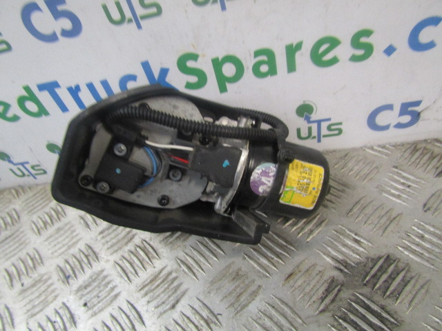 DAF LF 220 WIPER MOTOR ‘VALEO’ P/NO 53558202 - Ohjaamo ja sisustus - Kuorma-auto: kuva DAF LF 220 WIPER MOTOR ‘VALEO’ P/NO 53558202 - Ohjaamo ja sisustus - Kuorma-auto DAF LF 220 WIPER MOTOR ‘VALEO’ P/NO 53558202 - Ohjaamo ja sisustus - Kuorma-auto: kuva DAF LF 220 WIPER MOTOR ‘VALEO’ P/NO 53558202 - Ohjaamo ja sisustus - Kuorma-auto