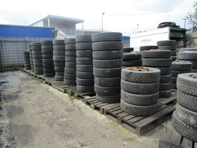 ISUZU N75 215/75/17.5 WHEELS AND TYRES 100 AVAILABLE FROM £50-100 - Rengas - Kuorma-auto: kuva ISUZU N75 215/75/17.5 WHEELS AND TYRES 100 AVAILABLE FROM £50-100 - Rengas - Kuorma-auto ISUZU N75 215/75/17.5 WHEELS AND TYRES 100 AVAILABLE FROM £50-100 - Rengas - Kuorma-auto: kuva ISUZU N75 215/75/17.5 WHEELS AND TYRES 100 AVAILABLE FROM £50-100 - Rengas - Kuorma-auto