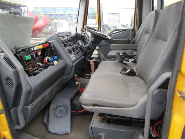 IVECO TECTOR 75E17 COMPLETE CAB EX 2009 - Ohjaamo - Kuorma-auto: kuva  IVECO TECTOR 75E17 COMPLETE CAB EX 2009 - Ohjaamo - Kuorma-auto IVECO TECTOR 75E17 COMPLETE CAB EX 2009 - Ohjaamo - Kuorma-auto: kuva  IVECO TECTOR 75E17 COMPLETE CAB EX 2009 - Ohjaamo - Kuorma-auto