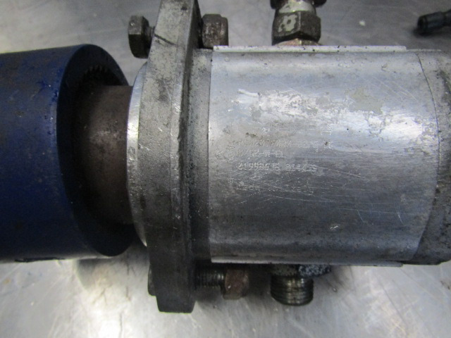JOHNSTON JETTING PUMP HYDRAULIC DRIVE MOTOR - Hydraulimoottori - Kunnallis-/ Erikoisajoneuvot: kuva JOHNSTON JETTING PUMP HYDRAULIC DRIVE MOTOR - Hydraulimoottori - Kunnallis-/ Erikoisajoneuvot JOHNSTON JETTING PUMP HYDRAULIC DRIVE MOTOR - Hydraulimoottori - Kunnallis-/ Erikoisajoneuvot: kuva JOHNSTON JETTING PUMP HYDRAULIC DRIVE MOTOR - Hydraulimoottori - Kunnallis-/ Erikoisajoneuvot