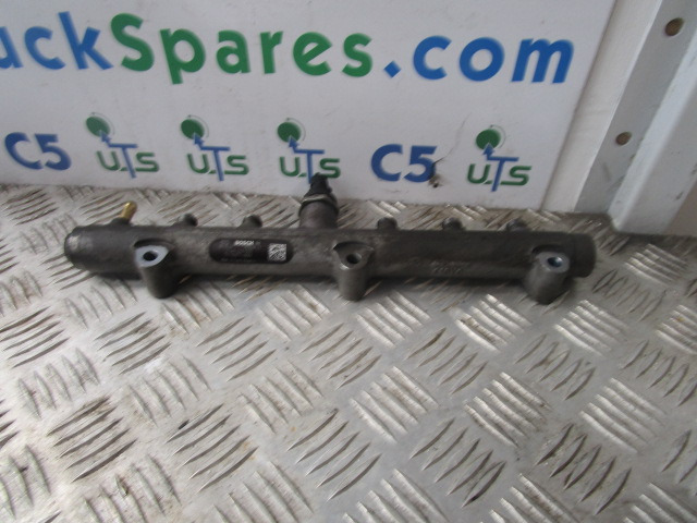 MAN TGL DO834 LFL54 BOSCH FUEL RAIL P/NO 0445224033 - Moottori ja osat - Kuorma-auto: kuva MAN TGL DO834 LFL54 BOSCH FUEL RAIL P/NO 0445224033 - Moottori ja osat - Kuorma-auto MAN TGL DO834 LFL54 BOSCH FUEL RAIL P/NO 0445224033 - Moottori ja osat - Kuorma-auto: kuva MAN TGL DO834 LFL54 BOSCH FUEL RAIL P/NO 0445224033 - Moottori ja osat - Kuorma-auto