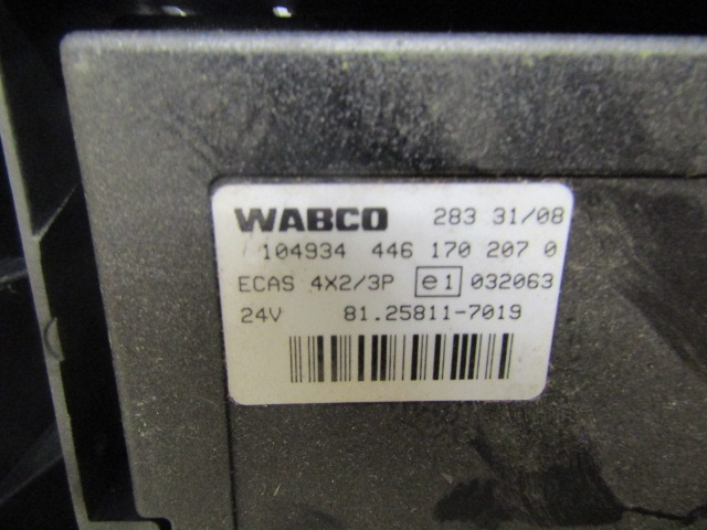 MAN TGM ECAS ECU 81.25811.7019 - Ohjainyksikkö - Kuorma-auto: kuva MAN TGM ECAS ECU 81.25811.7019 - Ohjainyksikkö - Kuorma-auto MAN TGM ECAS ECU 81.25811.7019 - Ohjainyksikkö - Kuorma-auto: kuva MAN TGM ECAS ECU 81.25811.7019 - Ohjainyksikkö - Kuorma-auto