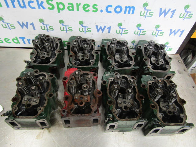 SCANIA 144/164 V8 CYLINDER HEAD - Moottori ja osat - Kuorma-auto: kuva SCANIA 144/164 V8 CYLINDER HEAD - Moottori ja osat - Kuorma-auto SCANIA 144/164 V8 CYLINDER HEAD - Moottori ja osat - Kuorma-auto: kuva SCANIA 144/164 V8 CYLINDER HEAD - Moottori ja osat - Kuorma-auto