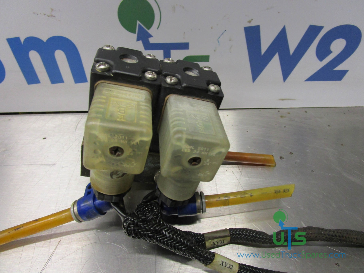 SCHMIDT SWINGO 200 SOLENOID VALVE BLOCK ‘BUSCHJOST’ 8498981 - Jarruventtiili - Kunnallis-/ Erikoisajoneuvot: kuva SCHMIDT SWINGO 200 SOLENOID VALVE BLOCK ‘BUSCHJOST’ 8498981 - Jarruventtiili - Kunnallis-/ Erikoisajoneuvot SCHMIDT SWINGO 200 SOLENOID VALVE BLOCK ‘BUSCHJOST’ 8498981 - Jarruventtiili - Kunnallis-/ Erikoisajoneuvot: kuva SCHMIDT SWINGO 200 SOLENOID VALVE BLOCK ‘BUSCHJOST’ 8498981 - Jarruventtiili - Kunnallis-/ Erikoisajoneuvot
