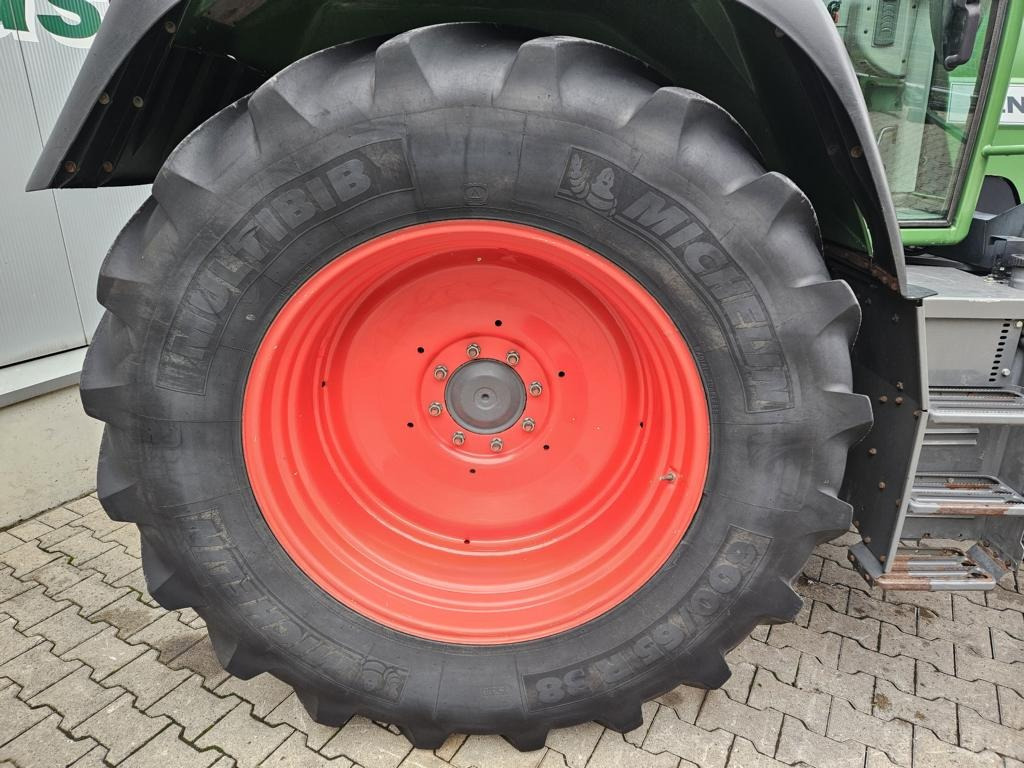 Fendt 411 VARIO TMS - Traktori: kuva Fendt 411 VARIO TMS - Traktori Fendt 411 VARIO TMS - Traktori: kuva Fendt 411 VARIO TMS - Traktori