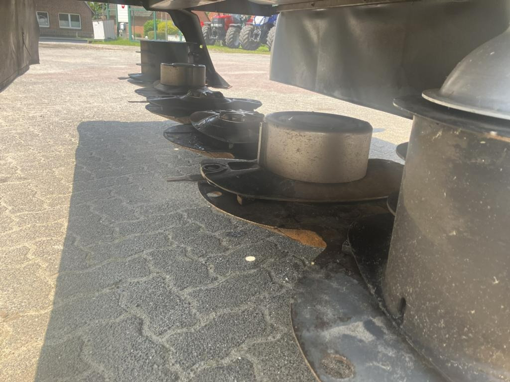 Fendt SLICER 310 FQ - Niittokone: kuva Fendt SLICER 310 FQ - Niittokone Fendt SLICER 310 FQ - Niittokone: kuva Fendt SLICER 310 FQ - Niittokone