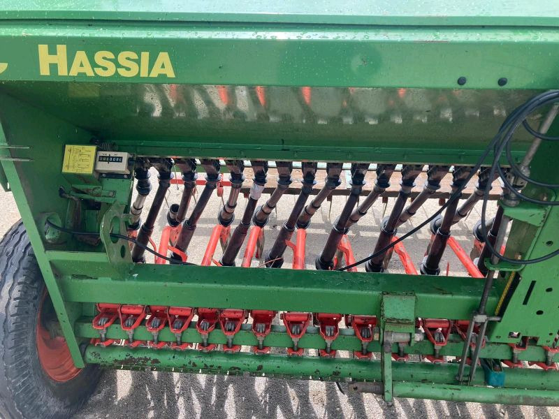Hassia Euro 300/29 - Maanmuokkauskone: kuva Hassia Euro 300/29 - Maanmuokkauskone Hassia Euro 300/29 - Maanmuokkauskone: kuva Hassia Euro 300/29 - Maanmuokkauskone