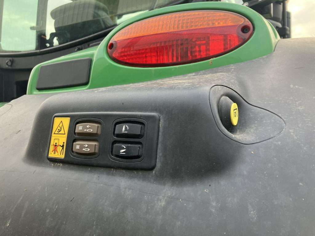 Leasing John Deere 6250R John Deere 6250R: kuva Leasing John Deere 6250R John Deere 6250R