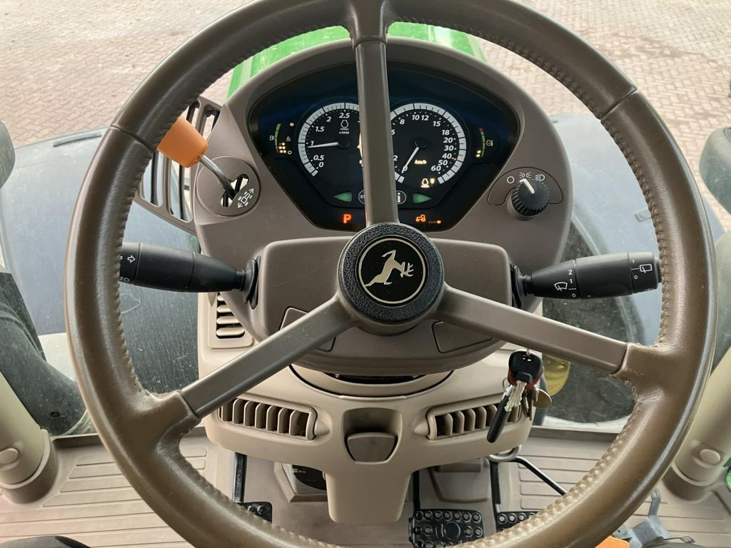 Leasing John Deere 6250R John Deere 6250R: kuva Leasing John Deere 6250R John Deere 6250R
