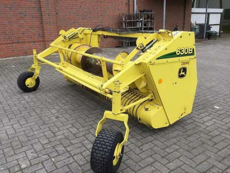 John Deere 630 B - Lisävarusteet - silppuri: kuva John Deere 630 B - Lisävarusteet - silppuri John Deere 630 B - Lisävarusteet - silppuri: kuva John Deere 630 B - Lisävarusteet - silppuri