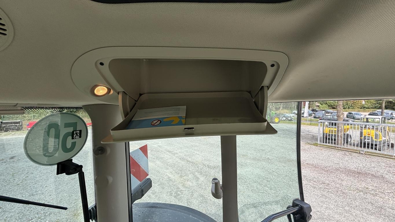 John Deere 6R215 - Traktori: kuva John Deere 6R215 - Traktori John Deere 6R215 - Traktori: kuva John Deere 6R215 - Traktori