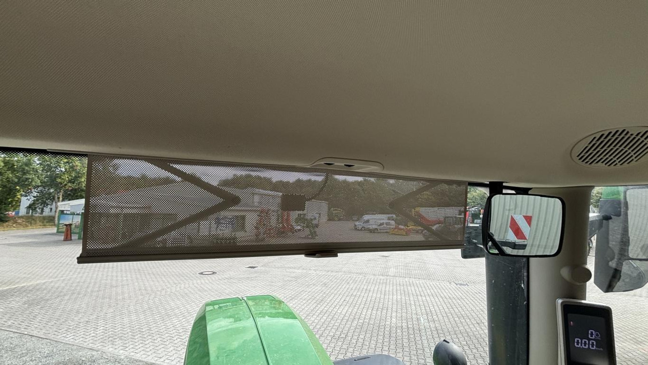 John Deere 6R215 - Traktori: kuva John Deere 6R215 - Traktori John Deere 6R215 - Traktori: kuva John Deere 6R215 - Traktori